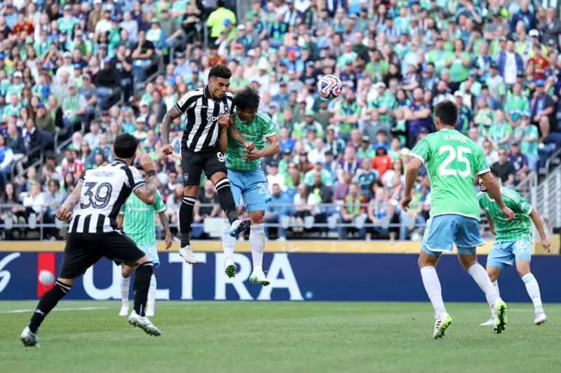 بوتافوجو يحقق انتصارًا مثيرًا على سياتل في كأس العالم للأندية (صور)